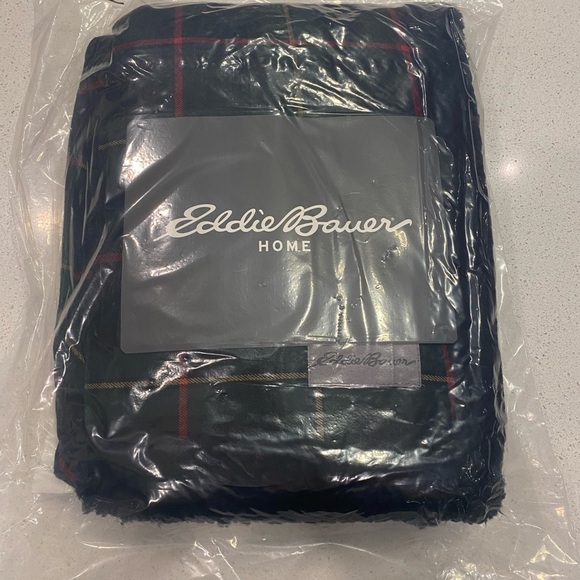 Eddie Bauer - Throw Blanket - Picture 3 of 3